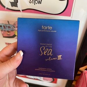 Rainforest of the Sea highlighting eyeshadow